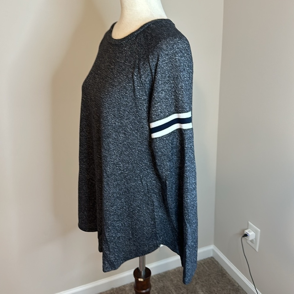 Maurices 24/7 Long Sleeve Tee Size Medium - Picture 10 of 17